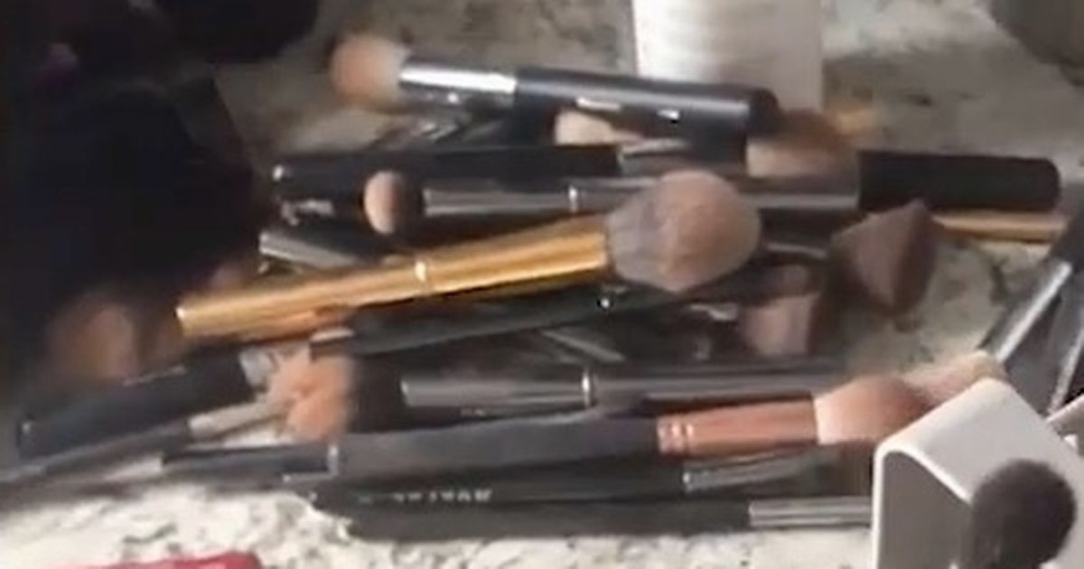 Man tries to clean wife's make-up brushes while she's at work but gets it horribly wrong - Mirror Online