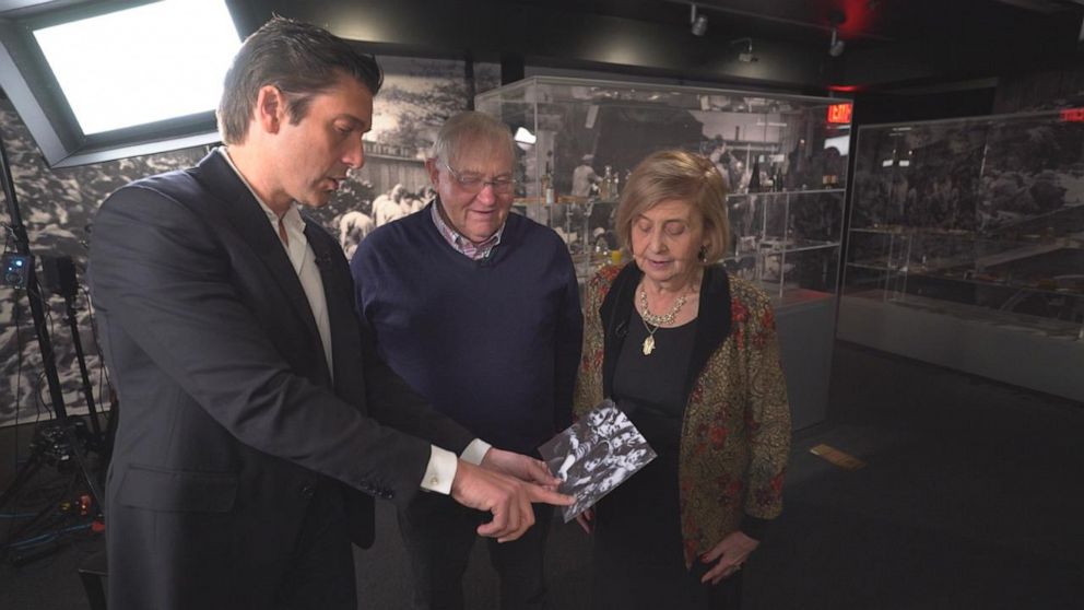 Auschwitz survivors return for 75th anniversary of camp's liberation: Going back tells the dead 'I remember you. … I mourn you' - ABC News