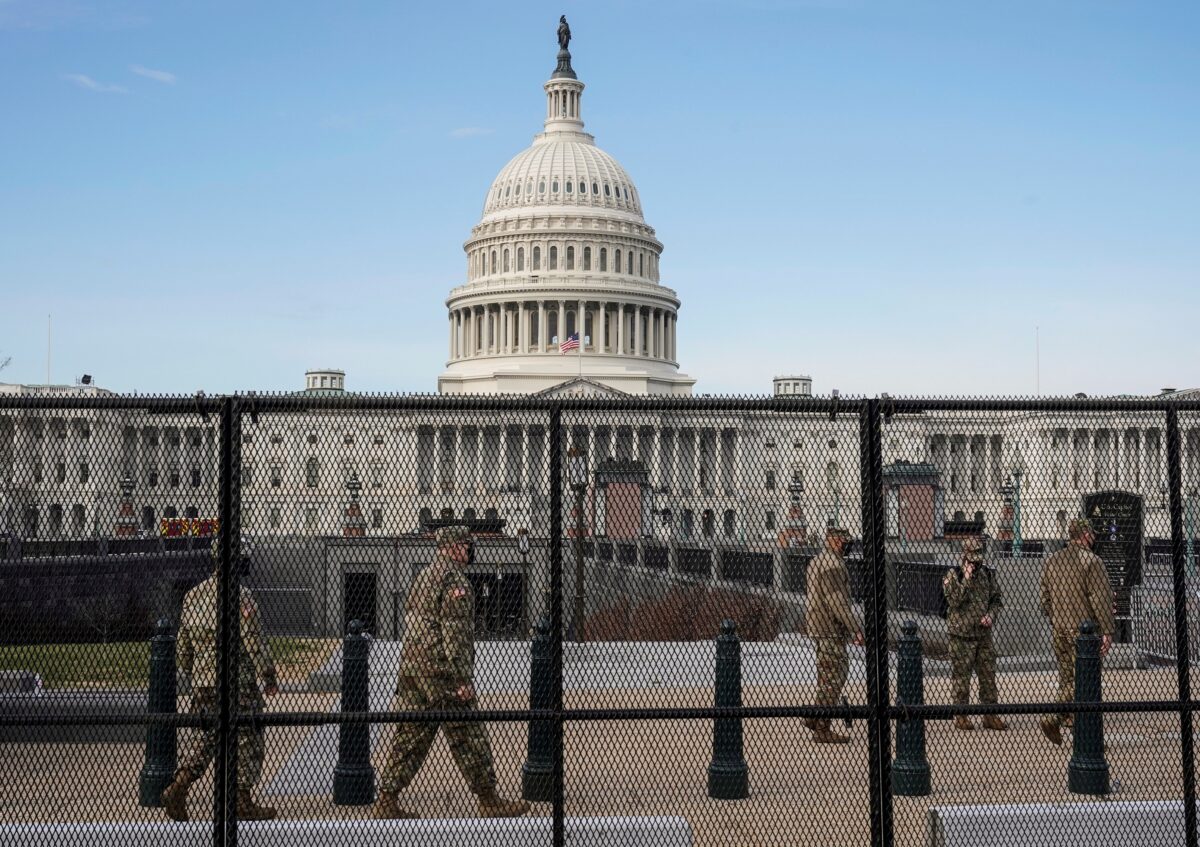 2,000 National Guard Troops in DC Sworn In as Special Deputy US Marshals