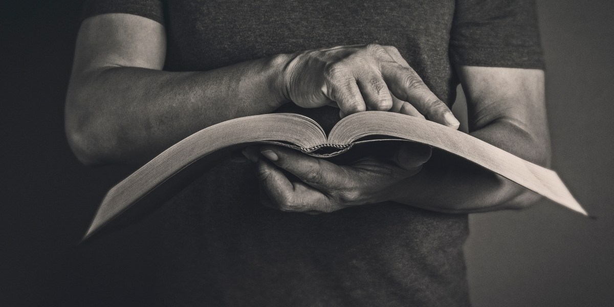 WHO DETERMINES THE MEANING OF A BIBLE VERSE: The Author, Text, or the Reader? – Christian Publishing House Blog