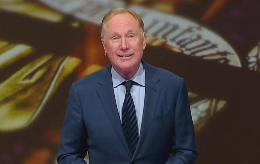 Max Lucado Apologizes to LGBTQ For Preaching Against Homosexuality, Harming Them