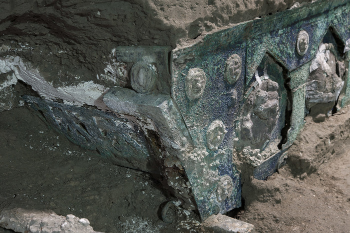 Eros and marriage, new carriage discovered at Pompeii - English - ANSA.it