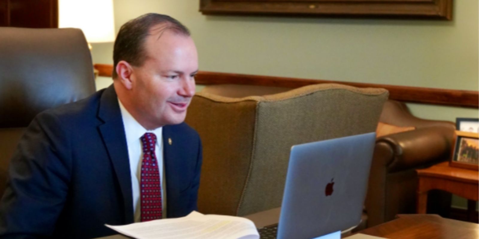 Mike Lee fights back against CDCs new draconian mask mandate for children | The Post Millennial