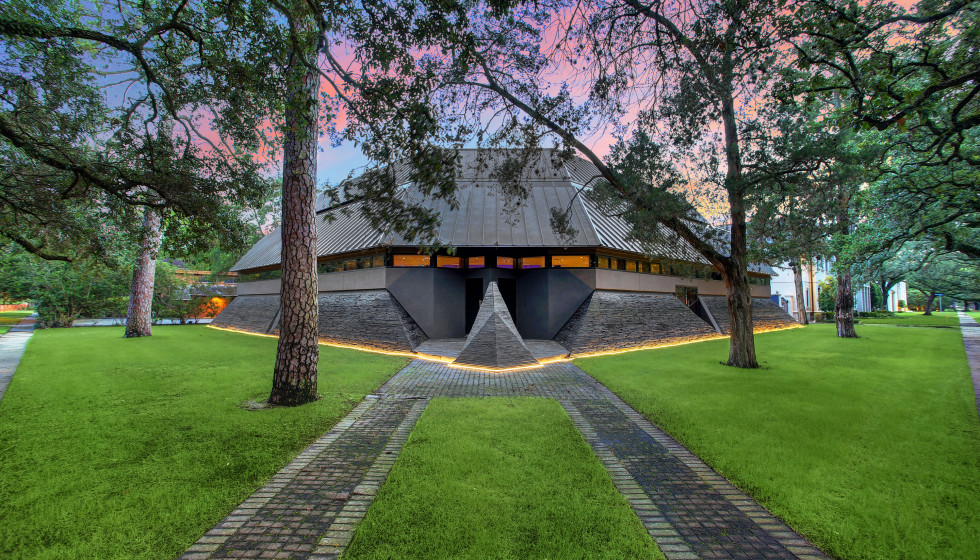 Mysterious West U 'Darth Vader house' lights up market for $4.3M - CultureMap Houston