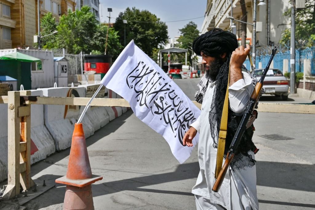 REPORT: Elite Taliban unit wearing US gear appears to mock iconic American WWII photo (PICTURE)